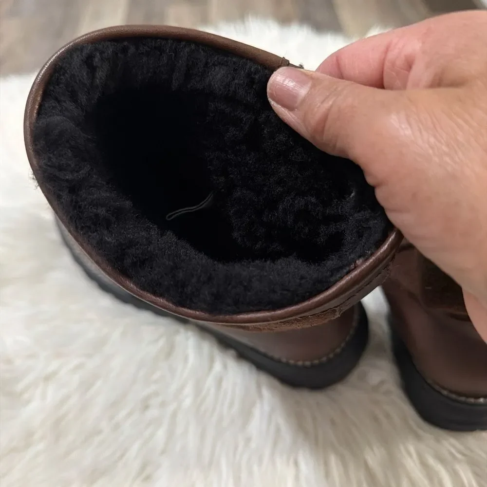 UGG cozy brown